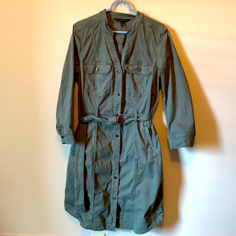 White House Black Market. Sz 16. Color: army green